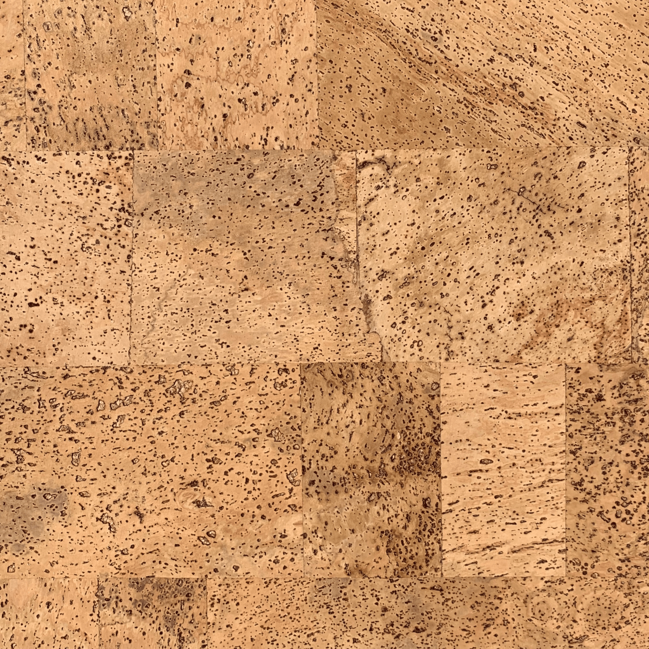 Harmony Pattern: An arrangement of cork slices made to create a patchwork of warm cork tones in a subtle design.